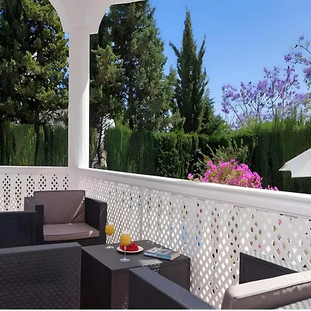 Vanessa Chapas Vila *